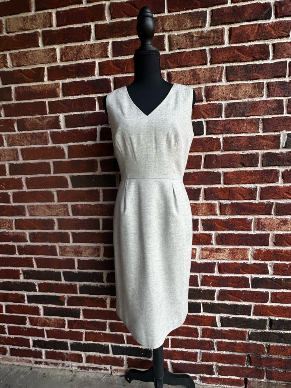 Banana Republic Sleeveless V-Neck Midi Dress in Light Gray